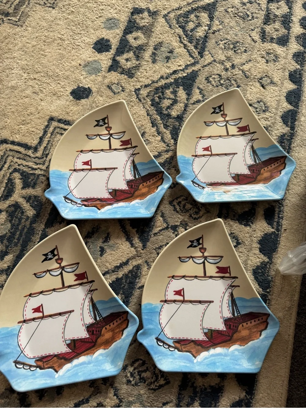 Pottery Barn Kids Pirate Ship Melamine Plates Set of 4 Jolly Roger Sail Shaped